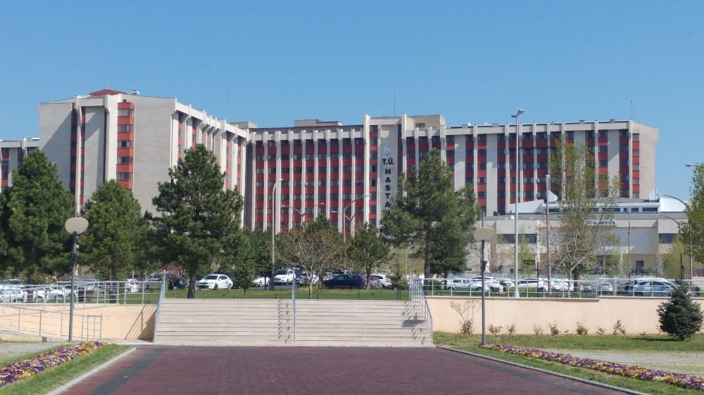Trakya Üniversitesi 400 merkez arasında en çok klinik araştırma yapılan 4. merkez oldu 