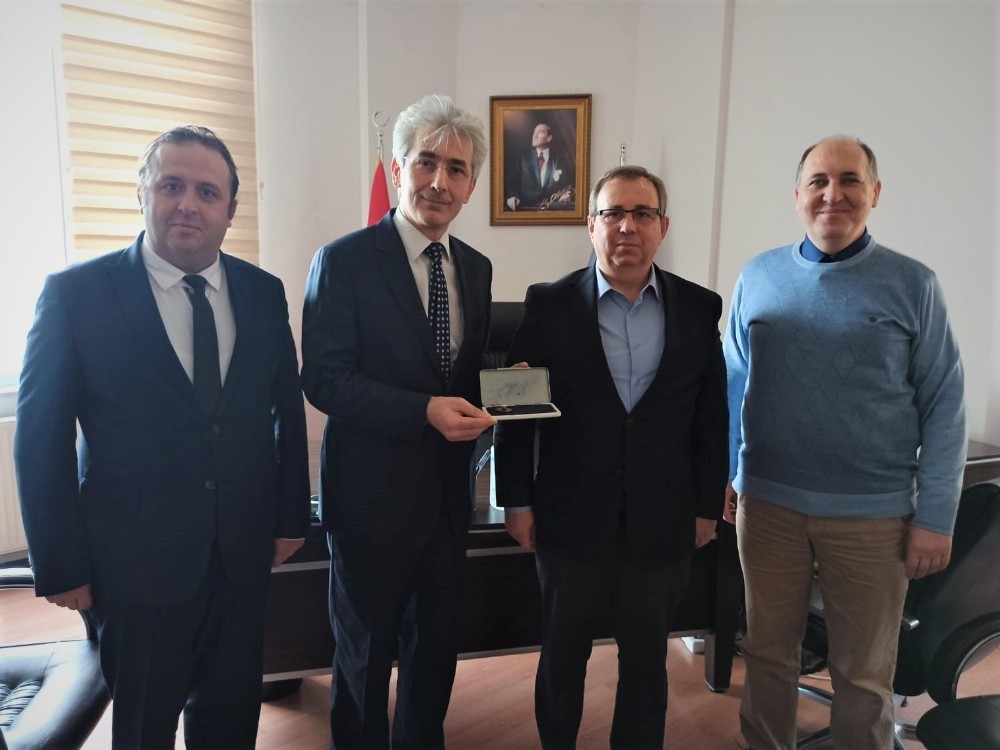 Trakya Üniversitesi Edebiyat Fakültesinin yeni Dekanı Prof. Dr. Yüksel Topaloğlu oldu 