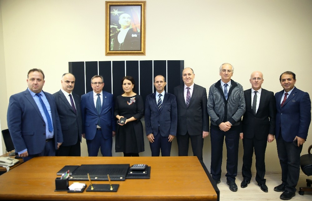 Trakya Üniversitesi Kütüphane ve Dokümantasyon Daire Başkanlığı görevine Doç. Dr. Nurten Çetin atandı 