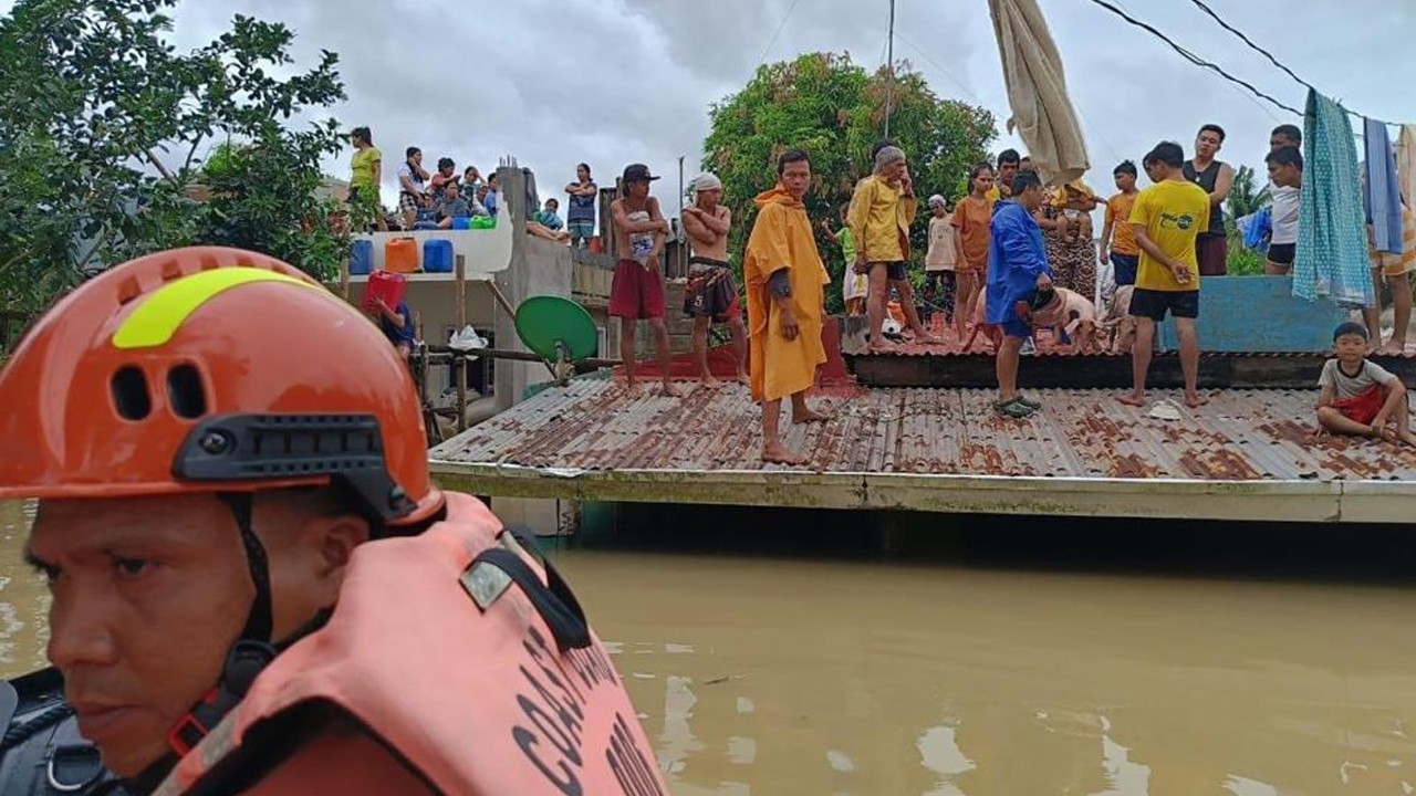 Trami Tropik Fırtınası o ülkeyi vurdu! Onlarca ölü ve kayıp var