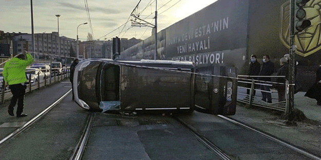 Tramvay Hattı'nda feci kaza! Seferler aksadı