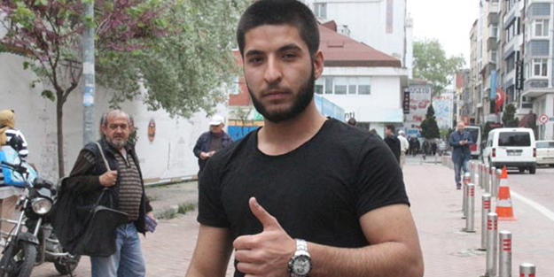 Tramvayda çocuğa ayakkabısını veren genç bulundu!