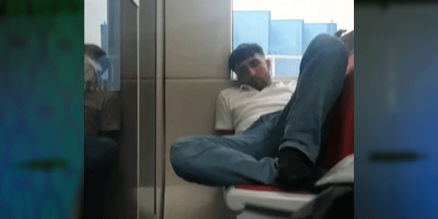 Tramvay'da yatarak yolculuk yaptı!