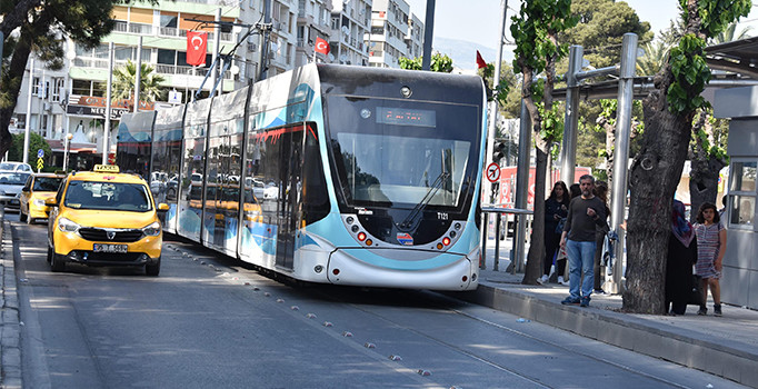 Tramvayın halatı koptu, seferler aksadı