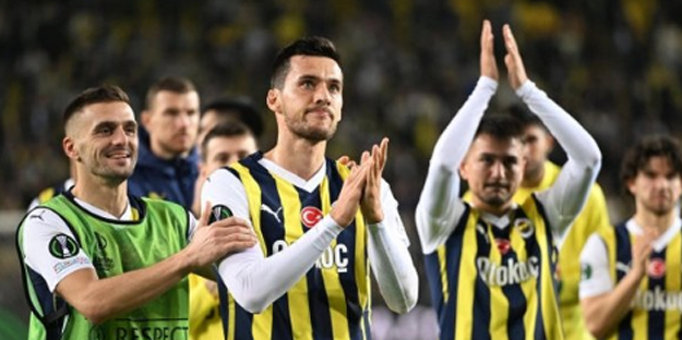 TRANSFER HABERİ: Fenerbahçe'de flaş ayrılık! İsmail Kartal ile bizzat görüştü