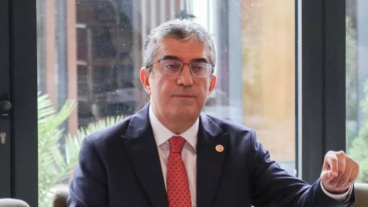 Transfer korkusu CHP’ye kanun teklifi hazırlattı: Partisinden istifa edenin belediye başkanlığı düşsün!