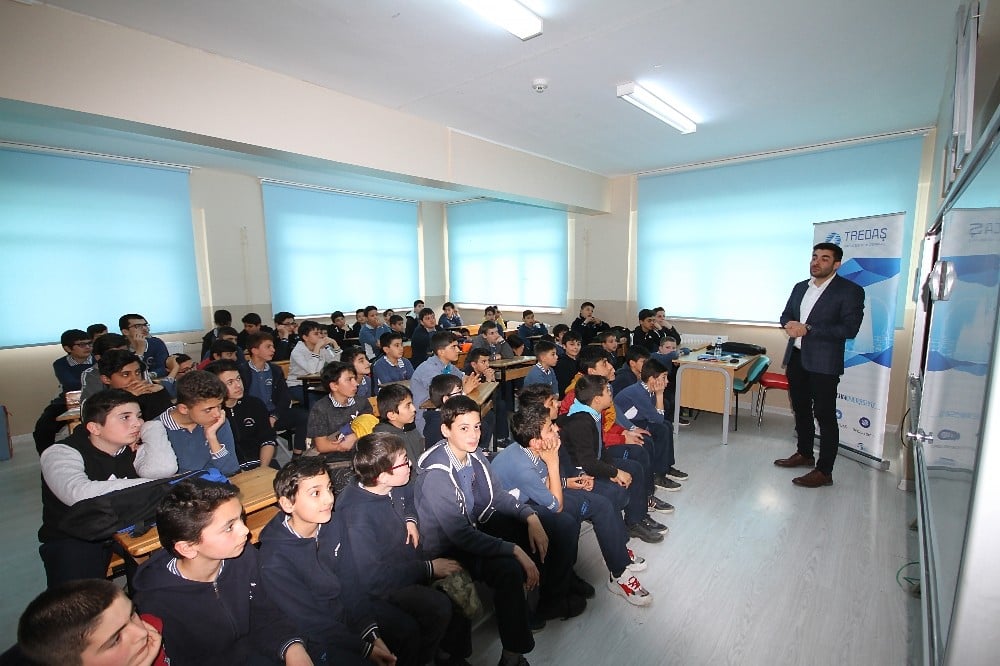 TREDAŞ, öğrencilere enerji tasarrufunu anlattı 