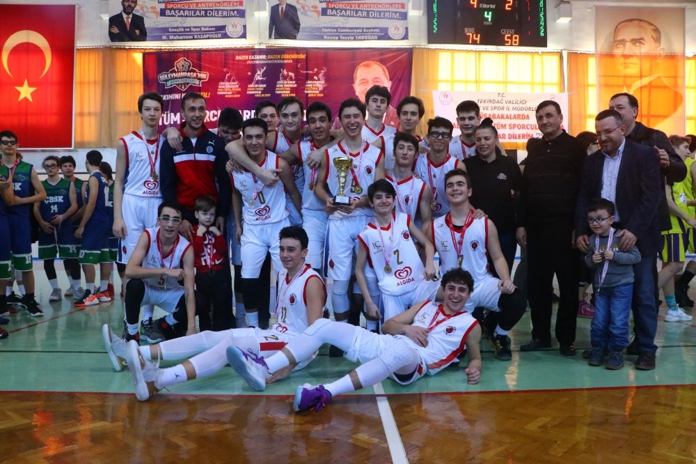 TREDAŞ Spor U16 Basketbol Takımı Tekirdağ şampiyonu oldu 