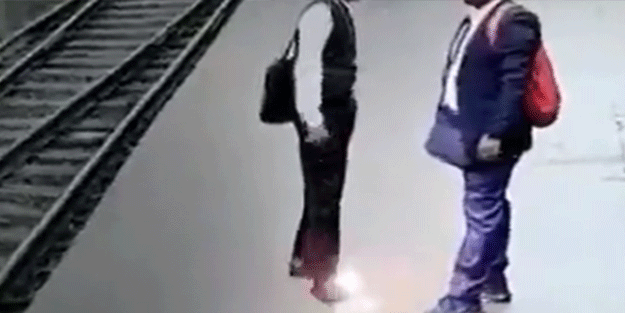 Tren istasyonunda korku dolu anlar!
