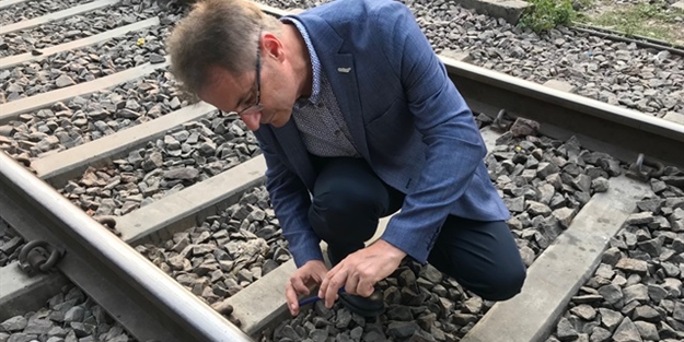 Tren kazalarının önlemek isteyen Hindistan, çareyi Türkiye'de buldu