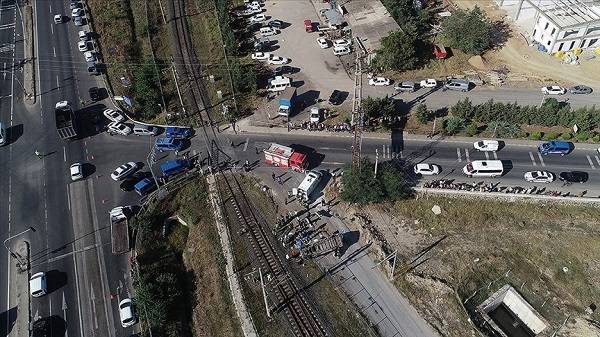 Tren kazası ölen yaralanan var mı?