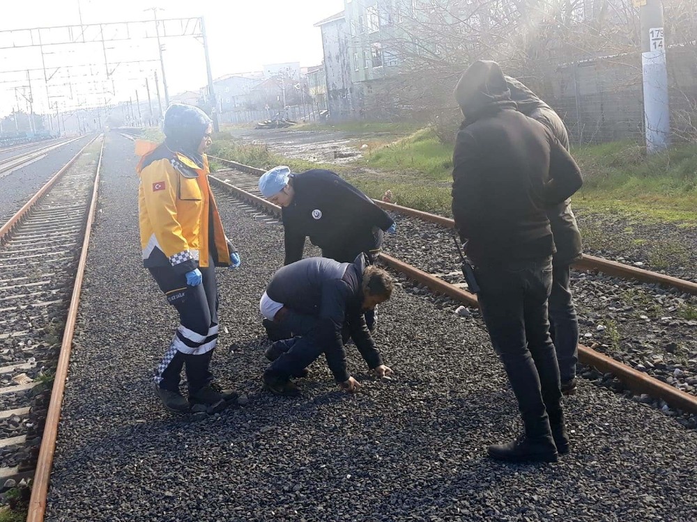 Tren raylarında baygın bulundu 