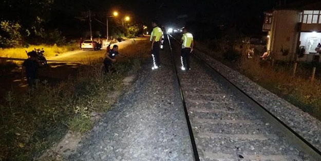 Trenin çarptığı kadın ve çocuk yaralandı