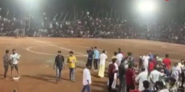 Tribün çöktü: 5’i ağır 200 yaralı! Facia anları kamerada