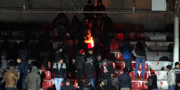 Tribünde ateş serbest