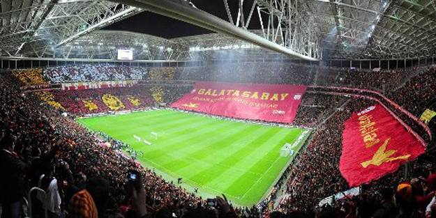 Galatasaraylı futbolculara şok tepki