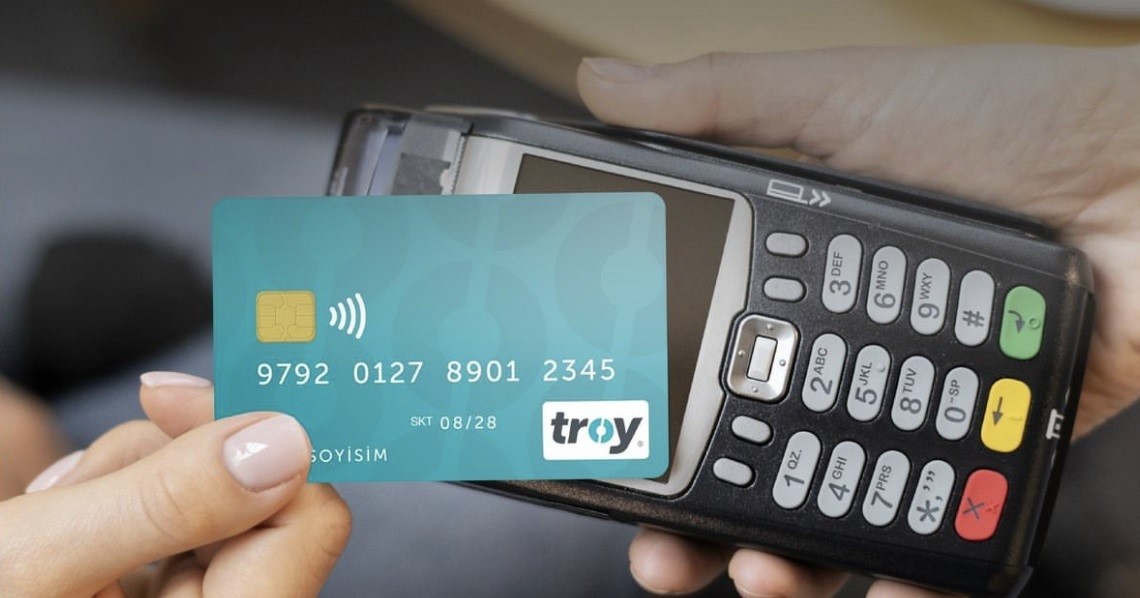 TROY’a geçiş tıkalı, vatandaşlar tepkili!