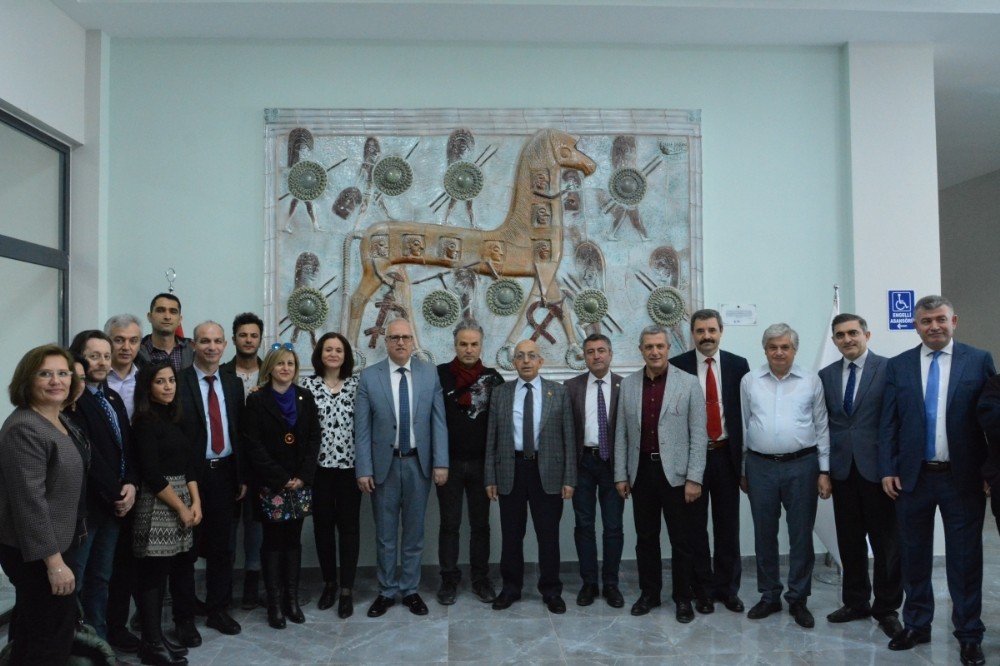 Troya Yılı’nın eserleri ÇOMÜ’de sergileniyor 