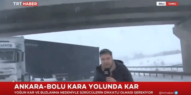 TRT ekibi büyük tehlike atlattı! Canlı yayında yürekler ağza geldi