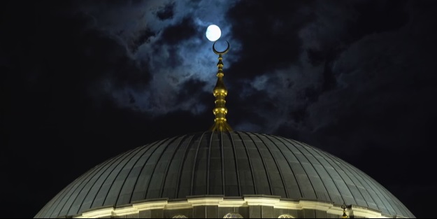 TRT’den Yavru Vatan’da “Mevlid Kandili Özel Yayını”