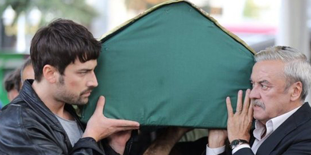 TRT'nin flaş dizisinde bomba gelişme! Yer yerinden oynayacak...