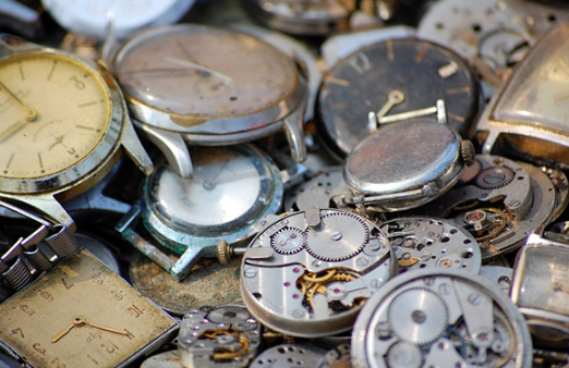 Trump bozuk saat gibi! Günde iki kez doğruyu gösteriyor! Trans sporcuları kadın spor müsabakalarından men eden kararnameye imza attı