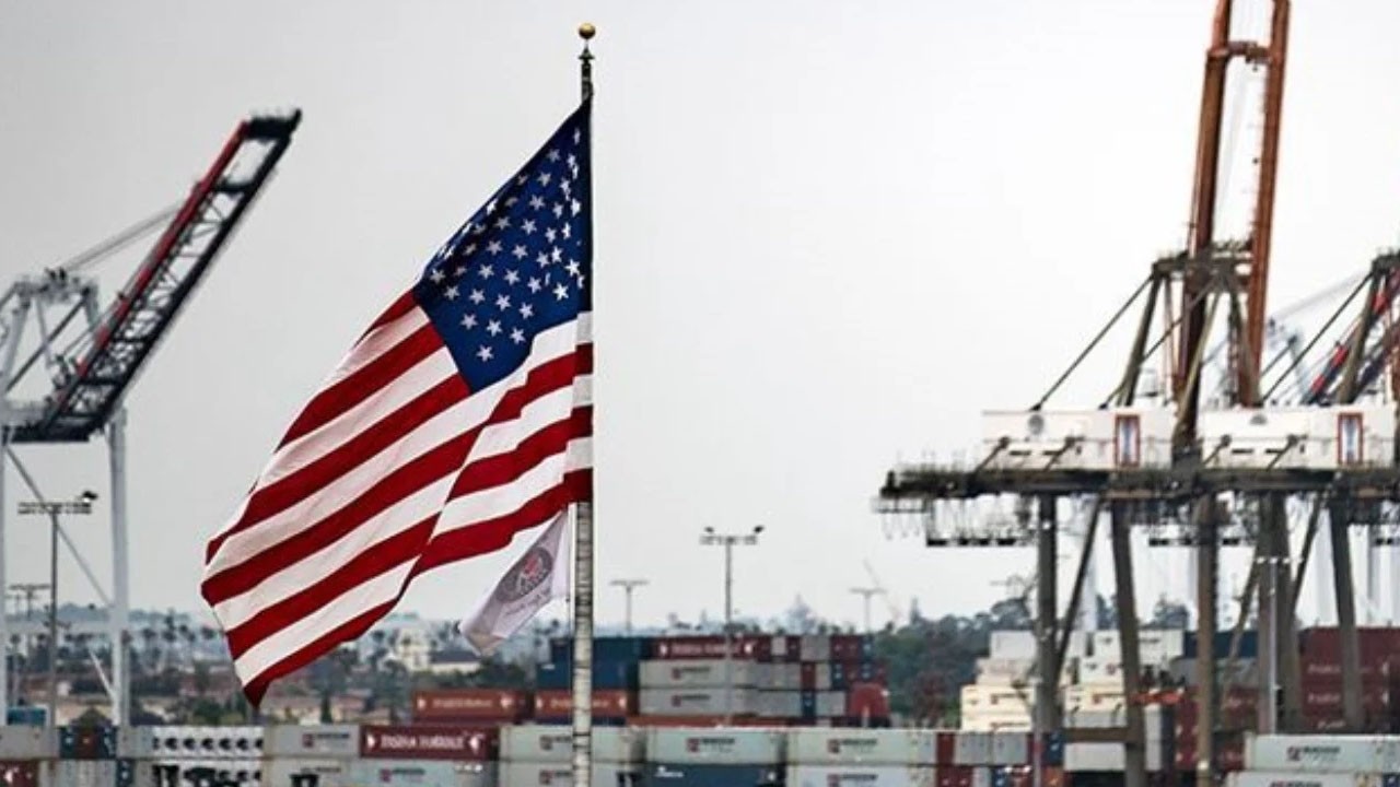 Trump, BRICS ülkelerini 'Kendinize başka enayi bulun' diyerek tehdit etti!