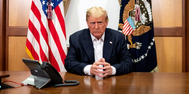 Trump canlı yayında öksürük krizine girince mikrofonunu sessize aldı