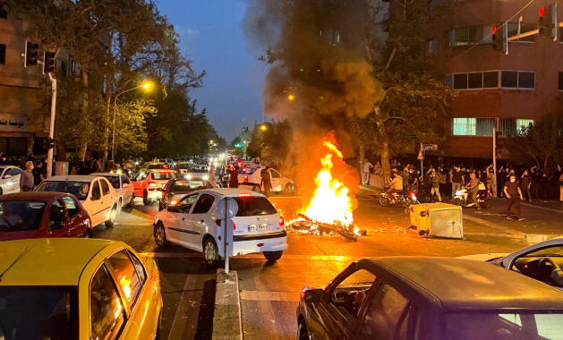 Trump: Hamaney gidecek bir yer arıyor! İran dünyaya kapandı