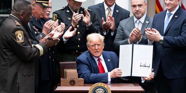 Trump imzayı attı: Artık bunlar olmayacak