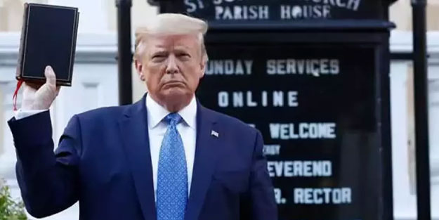 Trump, İncil satışına başladı