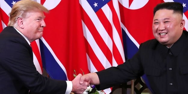 Trump-Kim zirvesinde samimi mesajlar