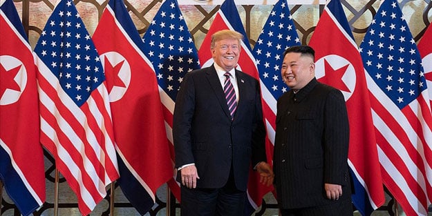 Trump-Kim zirvesinin 2. günü başladı