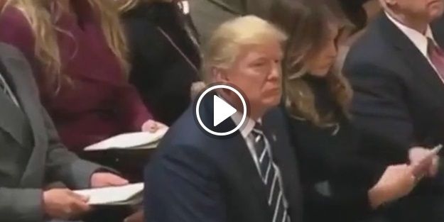 Trump, Kuran'ı Kerim dinledi