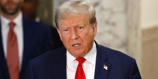 Trump mahkemeyi terk etti