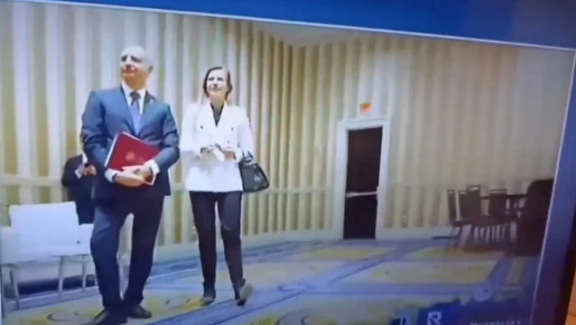 Trump o ülkenin Cumhurbaşkanı ile resmen dalga geçti! Bir buçuk saat kapıda bekletti