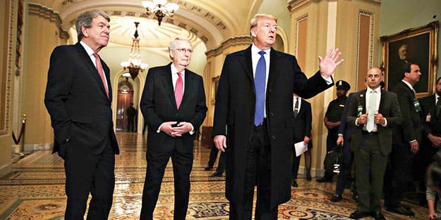 Trump senatörlerle tartıştı: Yaptırım değil müzakere lazım