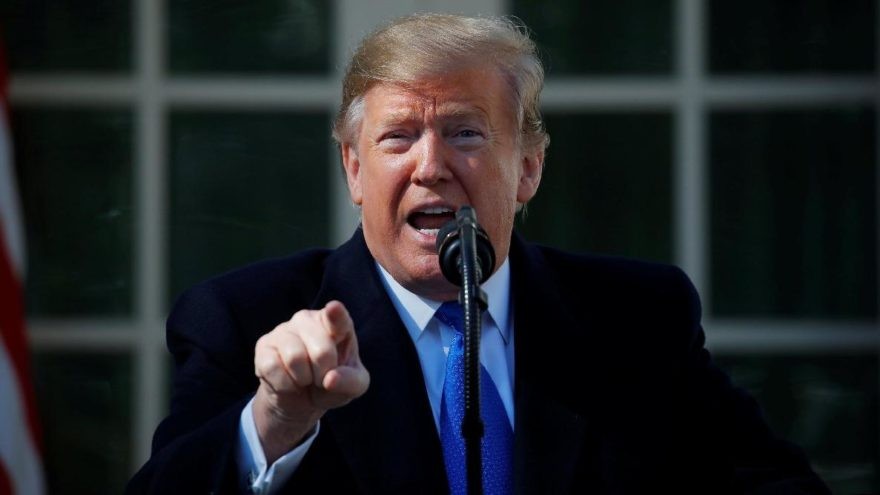 Trump sivilleri öldürenler için özel af kararı aldı