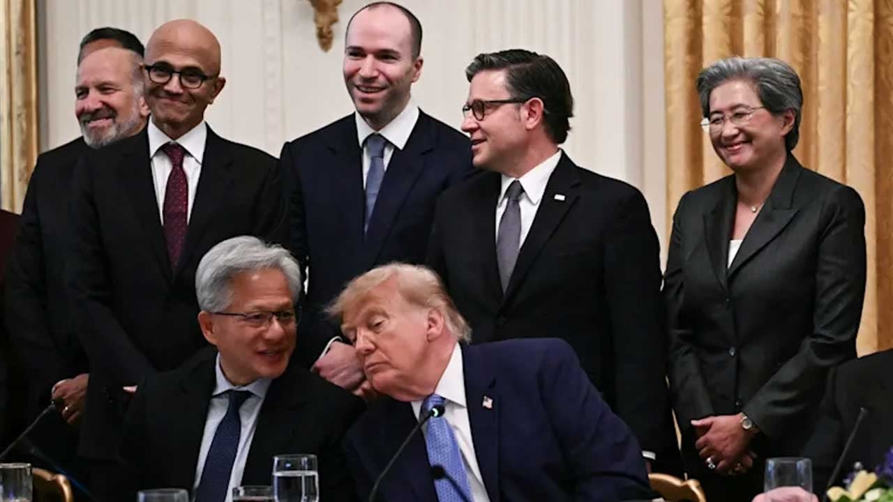 Trump şov! Yapay zekanın adı değişti