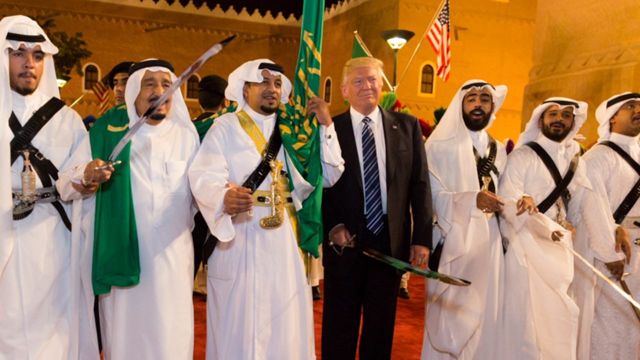 Trump Suudi Arabistan'a gidiyor