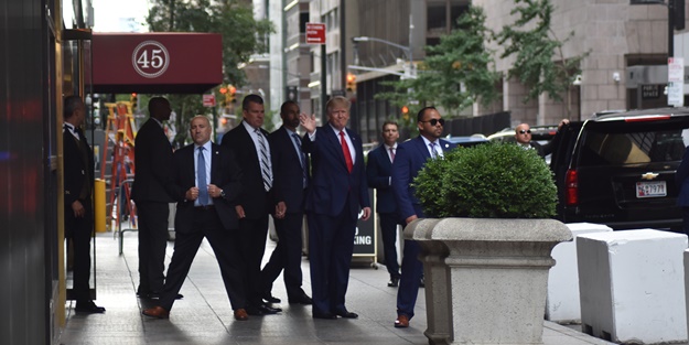 Trump, yemin altında sorgulanacak