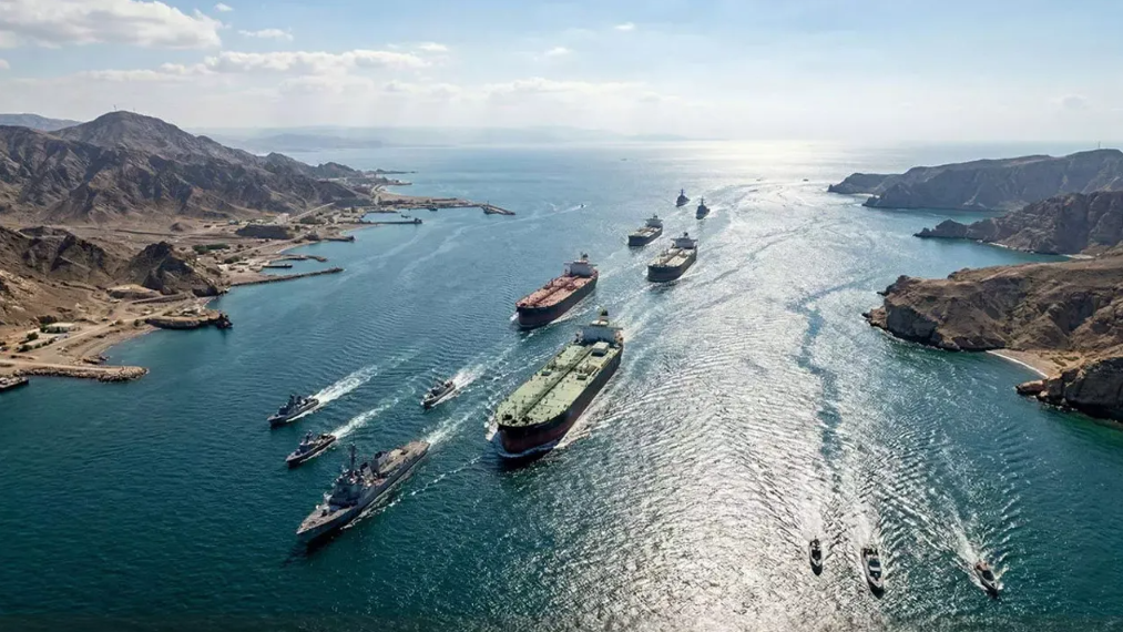 Trump’ın ablukası işe yaramadı: Hürmüz’de gemi trafiği sürüyor