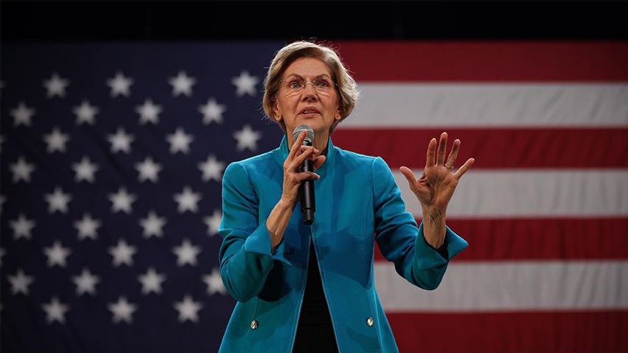 Trump'ın bakanı topun ağzında