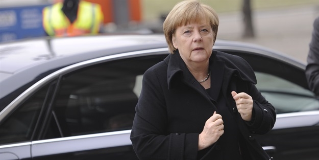 Merkel'den Trump'a sert eleştiri!