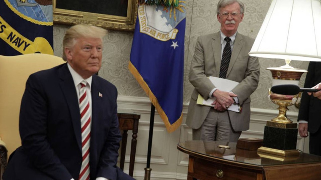 Trump'ın kin tuttuğu isim: O, alçak biri! FBI baskın yaptı, olay çıkmaza girdi