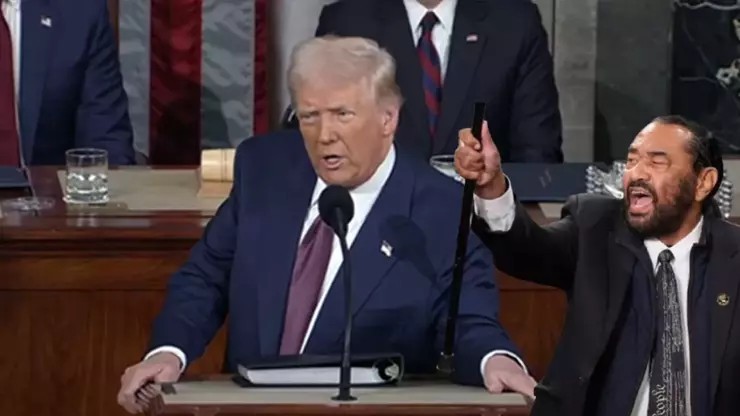 Trump'ın Kongre konuşmasında olay! Demokrat vekile ne oldu?