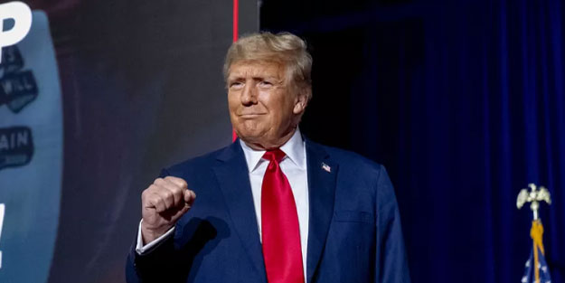 Trump'ın önü açıldı! En dişli rakibi çekildi