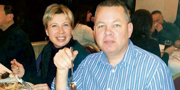 Trump’ın papazı da CIA otelindeymiş!