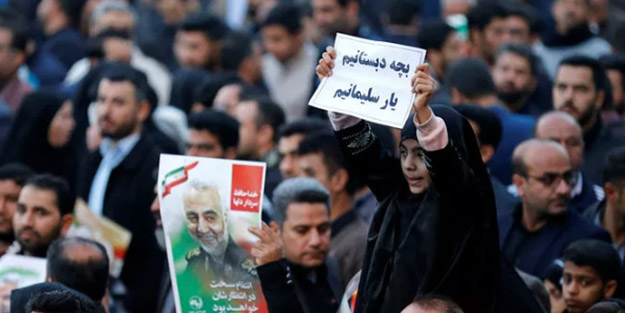 Trump’ın tehditlerine flaş cevap! 'Takım elbiseli terörist'