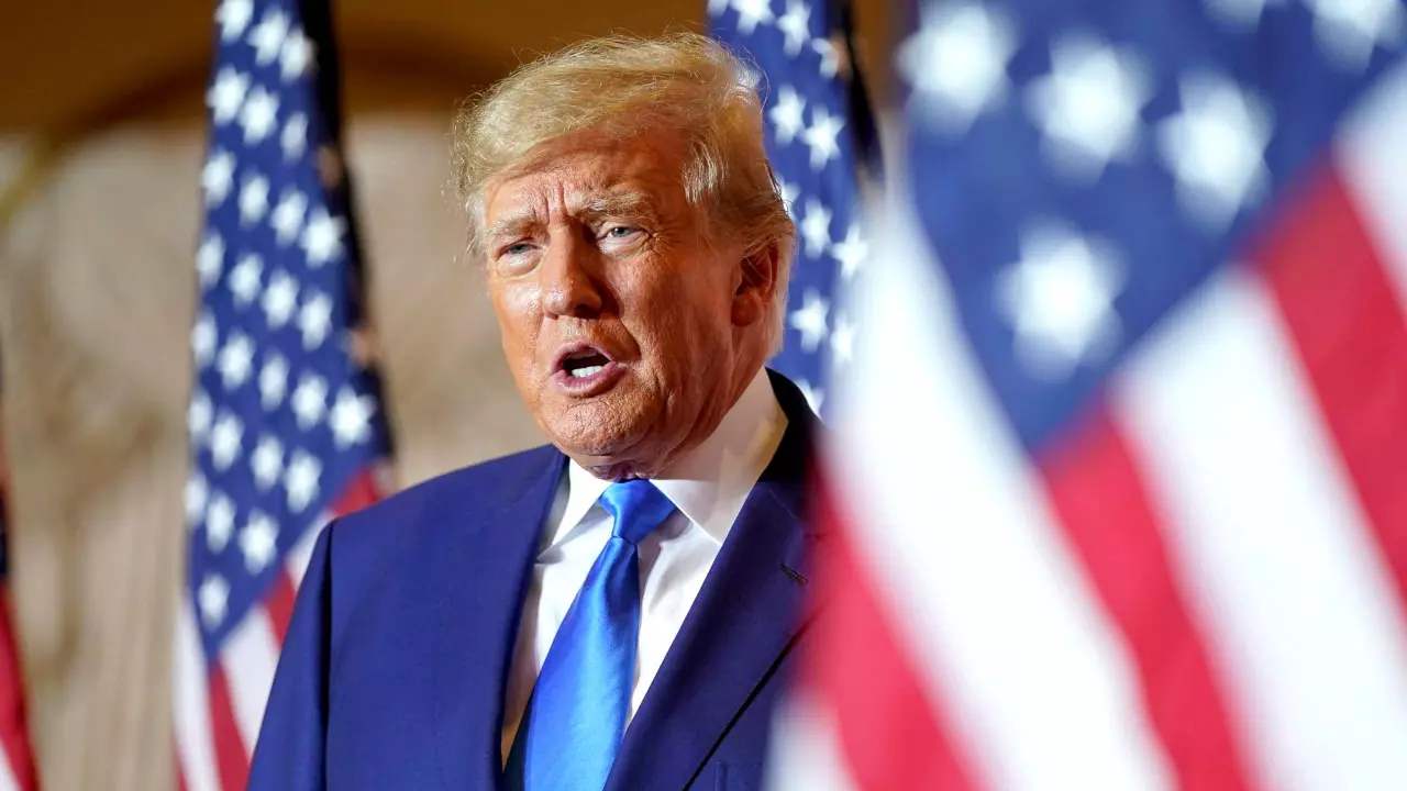 Trump'tan ABD bayrağını yakanlara...